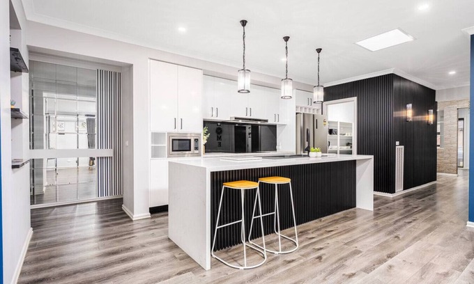 Limonite Maison | Stylish Spacious 5BR Multifunctional Retreat Home