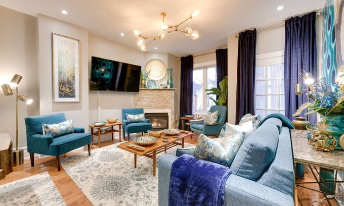 Little Italy Hôtel | Stylish Stays - Glam 3BR - Parking