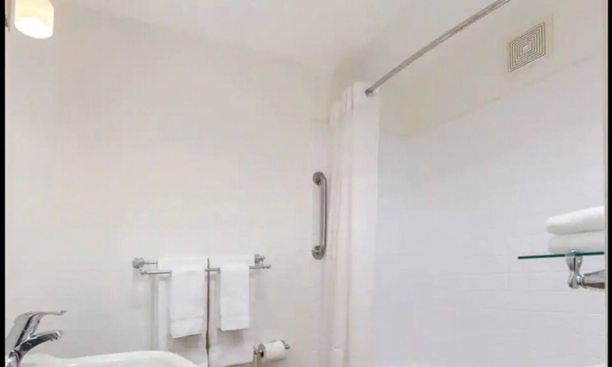 Chinatown Hôtel | Stylish Studio Suite in San Francisco