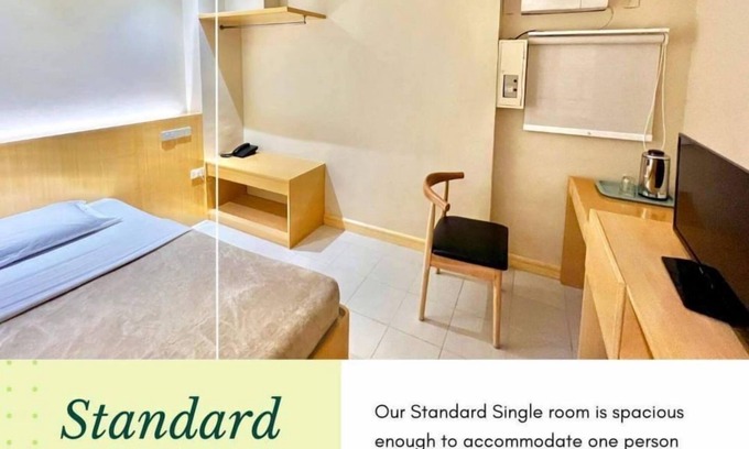 Downtown Tacloban Appartement | Stylish Studio w Twin Beds at Etsu. Stay in Style