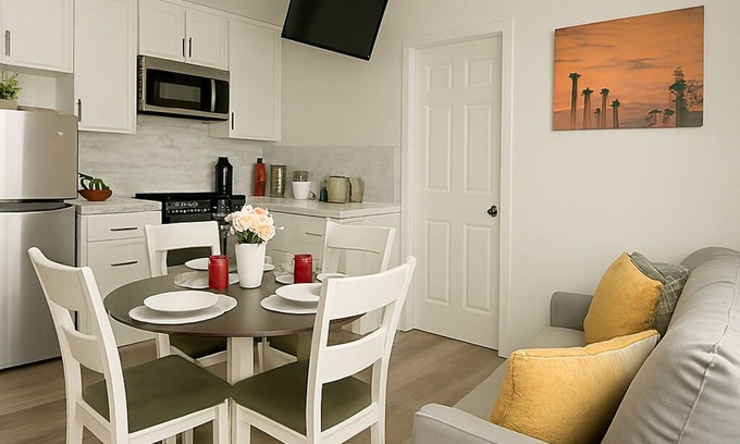 La Mesa Appartement | Stylish Terracotta Casita 1 Bedroom and bath AC WiFi in delightful La Mesa