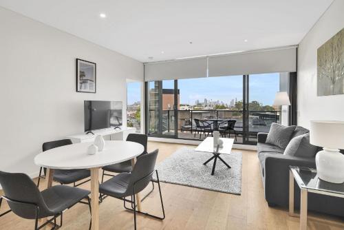 St. Leonards Appartement | Stylish two bedroom in St Leonards ALB91105