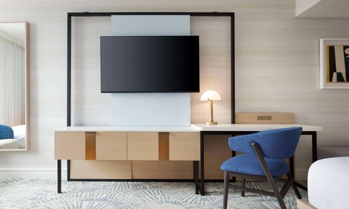 Glencoe Hôtel | Stylish Unit w/Outdoor Pool by Bush Presidential Center