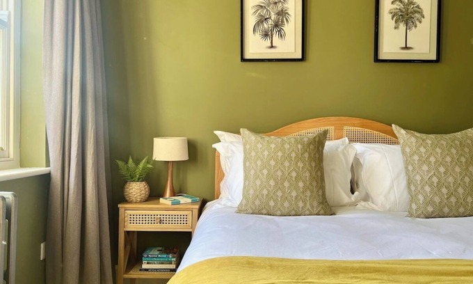 Frome Maison | Stylish Victorian Home - Central Frome - Sleeps 8