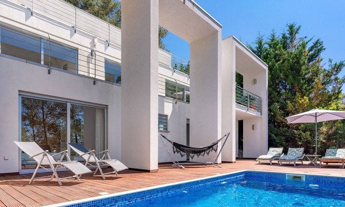 Olivella Villa | Villa Lucere avec piscine privée et climatisation près de Sitges