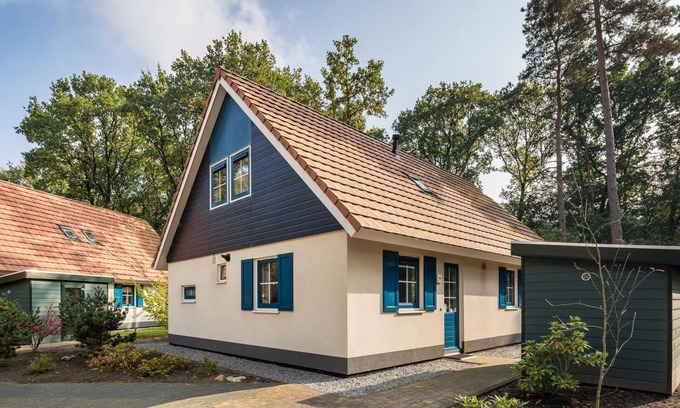 Hooghalen Maison | Stylish wellness bungalow with whirlpool, sauna and sunshower.