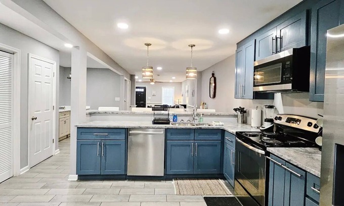 Downtown Wilmington Maison | Stylish Wilmington Retreat: Historic and Modernnn