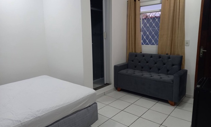 Centro Appartement | Suíte Casal, Cama Queen, ar Condicionado, Frigobar, TV com Wifi