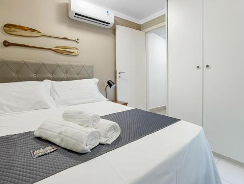 Enseada Appartement | Suíte Churrasqueira Piscina AC Perto da Praia