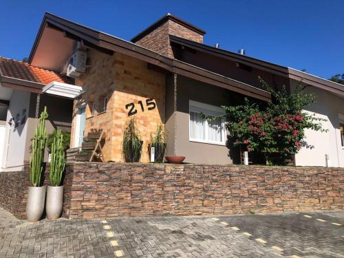 Pomerode Maison | Suíte Juede Platz 01