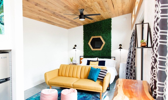 Springdale Appartement | Sub Urban Paradise ~ cozy and private backyard tiny house