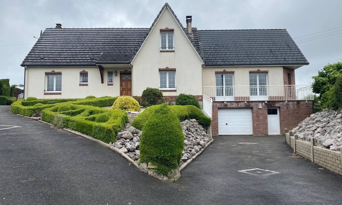 Fiefs Maison | Sublime, cozy 8-9 person gite in the green hills of the Ternois in Fiefs (62)