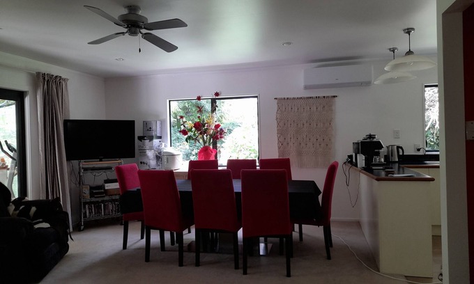 Waipapa Maison | Subtropical Hideaway: Tranquil Bay of Islands spot (duplex) with companion dogs