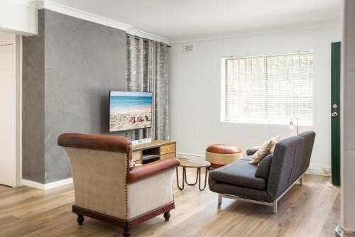 Strathfield Appartement | Suburban Two-bed Apartment with Parking and Patio