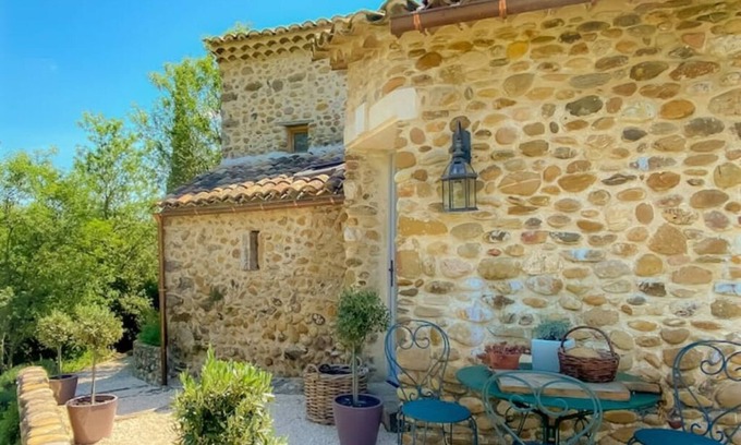 Saint-Just Appartement | sud ardèche « nia la romaine » réserve naturelle
