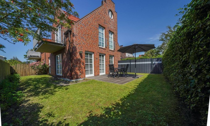 Borkum Appartement | Südstrandhus - holiday with dog - Apartment 1 below