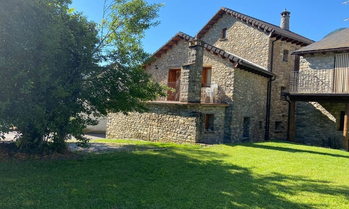 Fiscal Maison | SUERTES HOUSE (ORDESA - PIRINEOS)