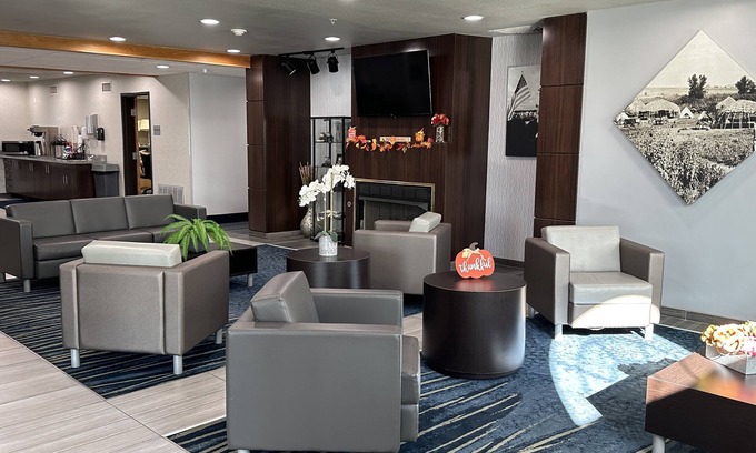 Hinton Hôtel | Sugar Creek Inn & Suites