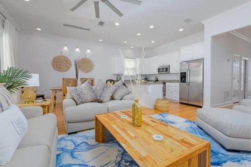 Gulf Lagoon Beach Maison | * Sugar Sands * Steps to Beach * Pool * Balconies *