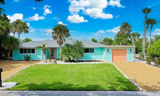 Sanibel Maison | Sugarfish: 3 BR/3BA Perfect Near Beach Getaway!