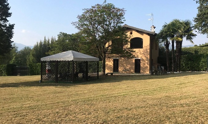 Nibionno Maison | Casottino suggestif immergé dans la campagne de la Brianza