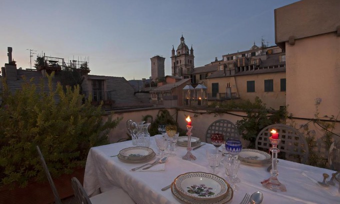 Genoa Historical Centre Appartement | Sui tetti del centro di Genova by Wonderful Italy