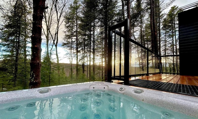 Les Eboulements Chalet De Ski | Suite #1 - Charlevoix expérience thermale en pleine nature