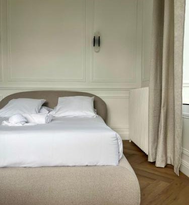 Charleville-Mezieres Appartement | Suite Arche - Maison les Arcades au pied de la Gare de Charleville-Mézières