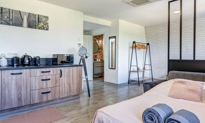 Coupvray Appartement | Suite Belmondo - 4P proche Disneyland Paris
