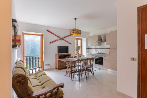 Casteldelfino Appartement | Suite Bertines Panoramica - Borgata di montagna