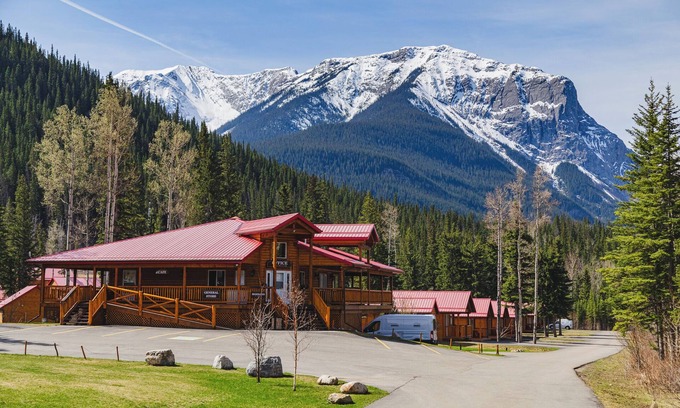 Jasper East Cabine | Suite Cabin in the Mountains
