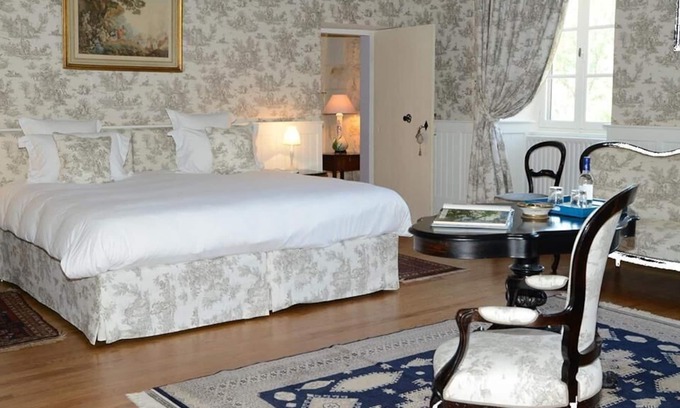 Saint Palais Maison | Suite communicante sdb avec vue sur Jardin à Chambres d'Hôtes La Sauvageonne