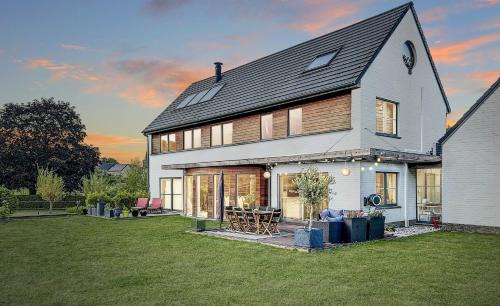 Incourt Maison | Suite de luxe avec espace salon et balnéo à la campagne