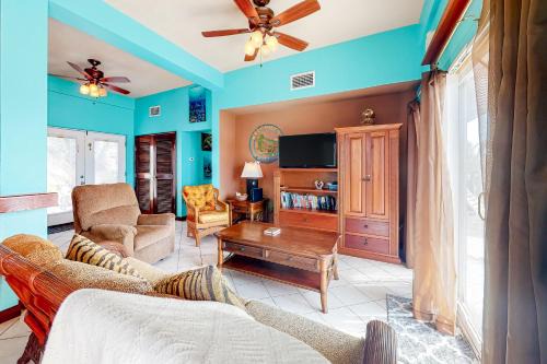 San Pedro Appartement | Suite F103 at Mara Laguna Gold Standard Certified