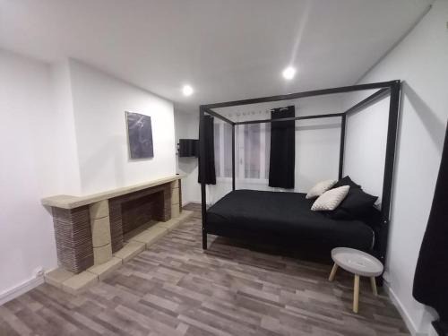 Saint-Paul-de-Fenouillet Appartement | Suite Noire et Blanche