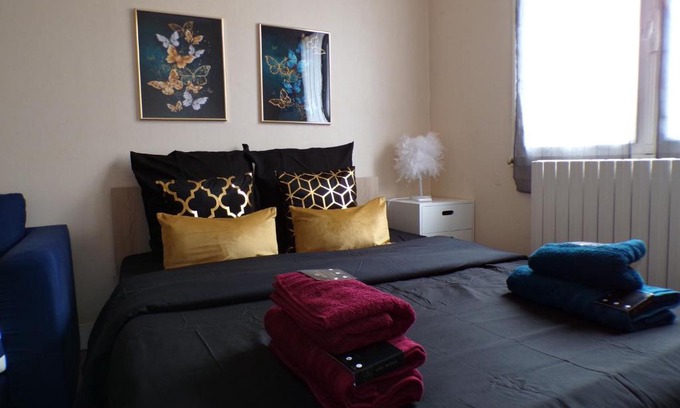 Montmorillon Appartement | Suite Royale dans Vôtre maisonnette indépendante avec terrasse Privée !