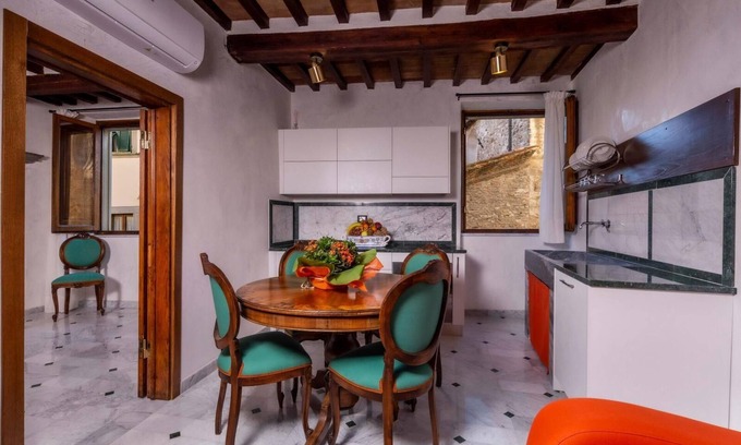 Bibbiena Appartement | Suite the Cardinal, historic home in Bibbiena