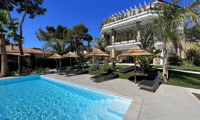 Porto Pino Appartement | Suite Villa Red Coral