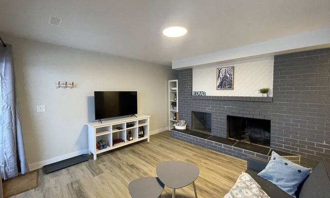 Kamloops Maison | Suite with a View! 5min to TRU