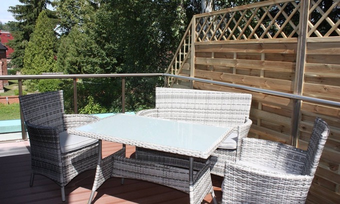 Bad Saarow Appartement | Suite avec terrasse et vue sur l'église, accès au lac - Ferienhof Löschebrand