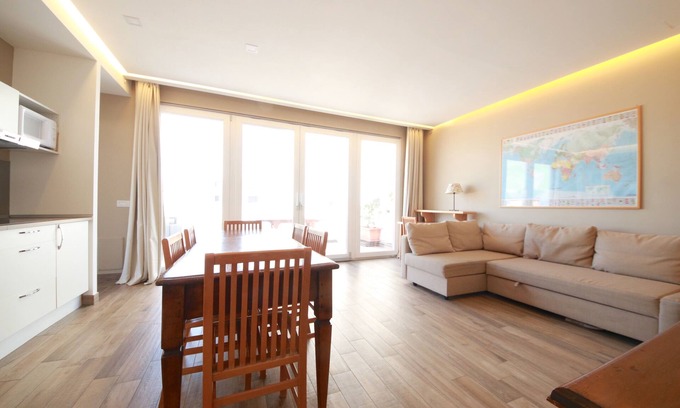 Historical Center Appartement | PENTHOUSE DANS LE CENTRE AVEC VUE TERRASSE VÉSUVE