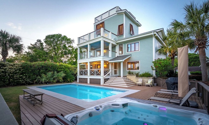 Sullivan's Island Maison | Sullivans Island Luxury 30 Day rental, Pool, Hot Tub, & Rooftop deck - 1502 Poe Ave