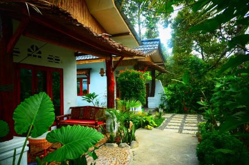 Bohorok Maison | Sumatra Orangutan Discovery Villa