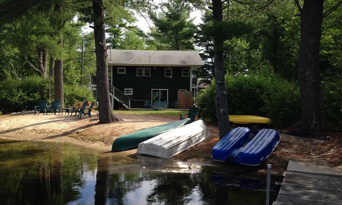 Wakefield Cottage | Location de chalets au bord du lac en été et au début de l'automne