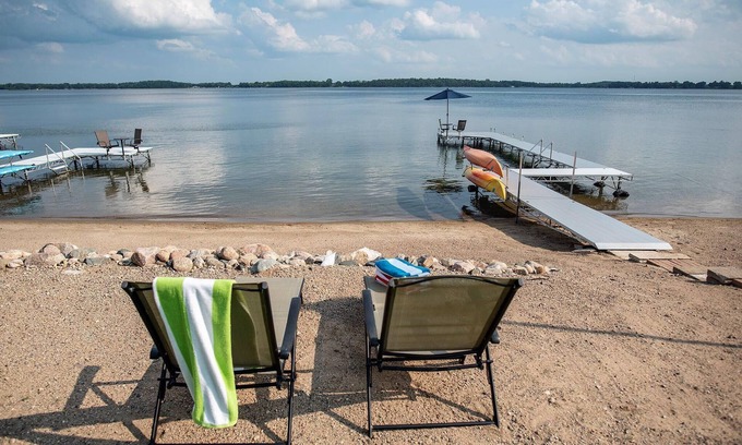Frazee Cabine | Charmante cabine de 3 chambres / 1 salle de bain sur le petit lac McDonald