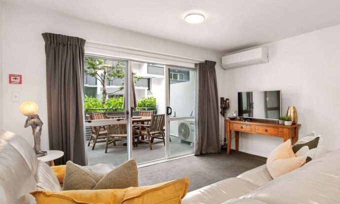 Edgeware Appartement | Summer Fun | Free Secure Parking | Pool | Gym