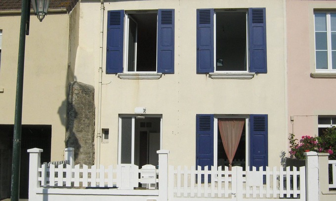 Arromanches-les-Bains Maison | Maison estivale de 3 pièces principales 42m2 avec vue sur la mer.