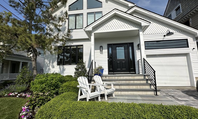 Monmouth Beach Maison | Summer rental - 3 min walk to beach