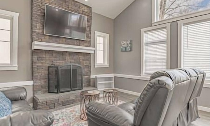Walker Valley Maison | Summer Retreat 8BR on 6 Acres of Land