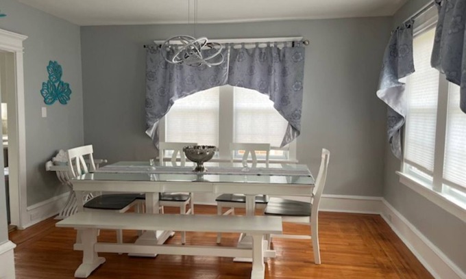 Pleasantville Maison | Summer Sunset Hideout 3-5 BEDROOMS/4 BATH-PLEASANTVILLE